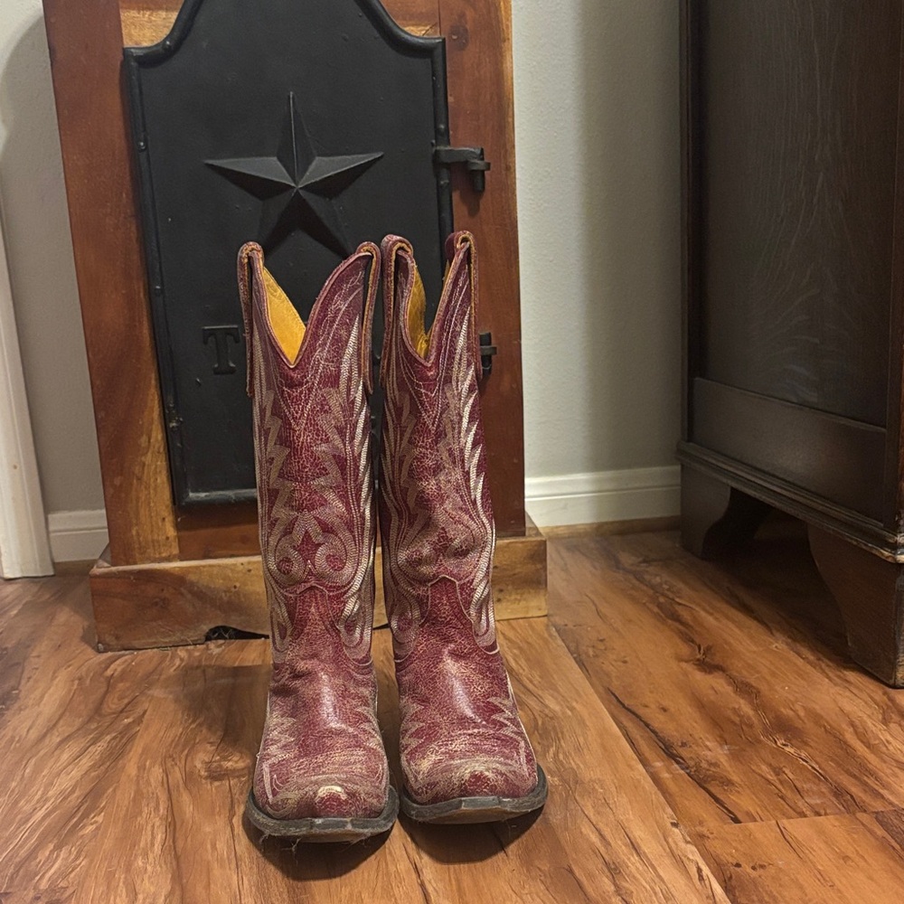 Old Gringo vintage weathered look red Boots
